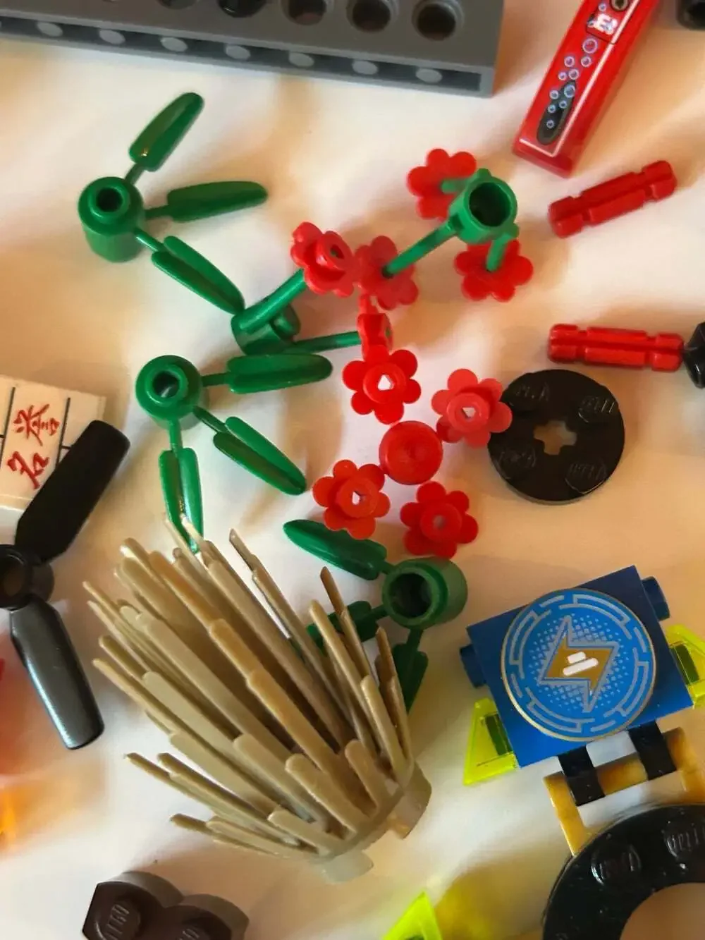 Assorted Mini Legos Lot over 2lbs with weapons, figures incomplete see photos